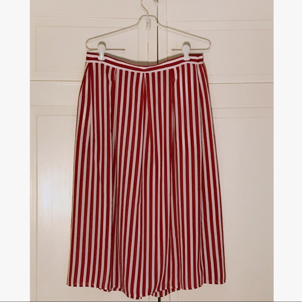 Red and white striped skirt - with pockets!